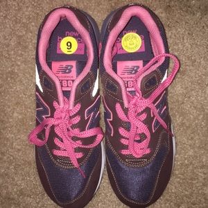 Brown & Pink 580 Elite Edition Size 9 Women’s